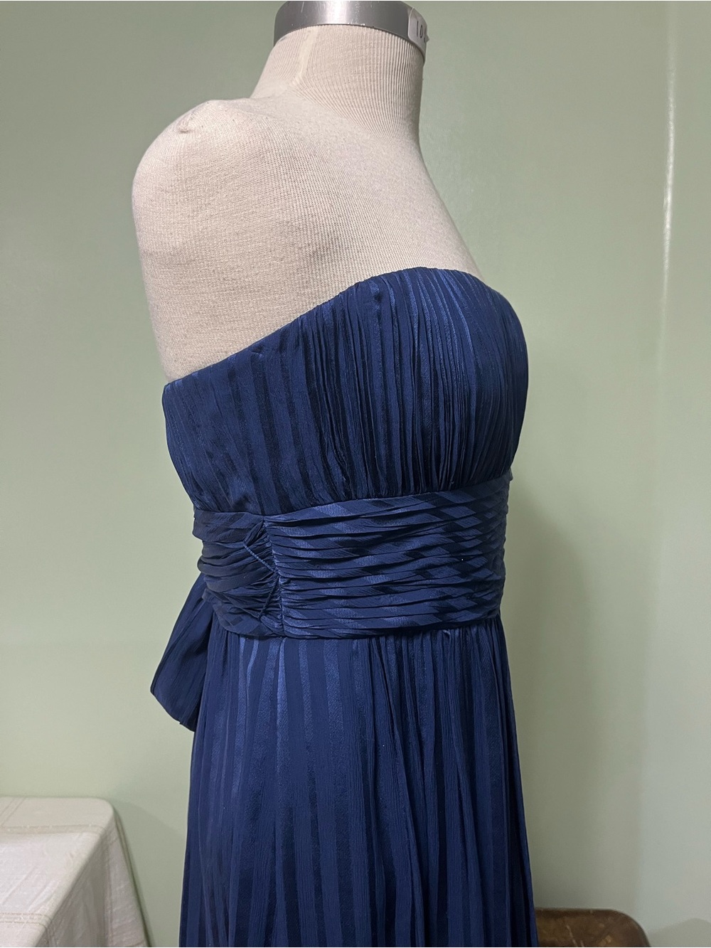 BCBG Max Azria Women’s 100% Silk Strapless Cocktail Dress Pleated Ink Blue Sz 12 - Picture 5 of 15